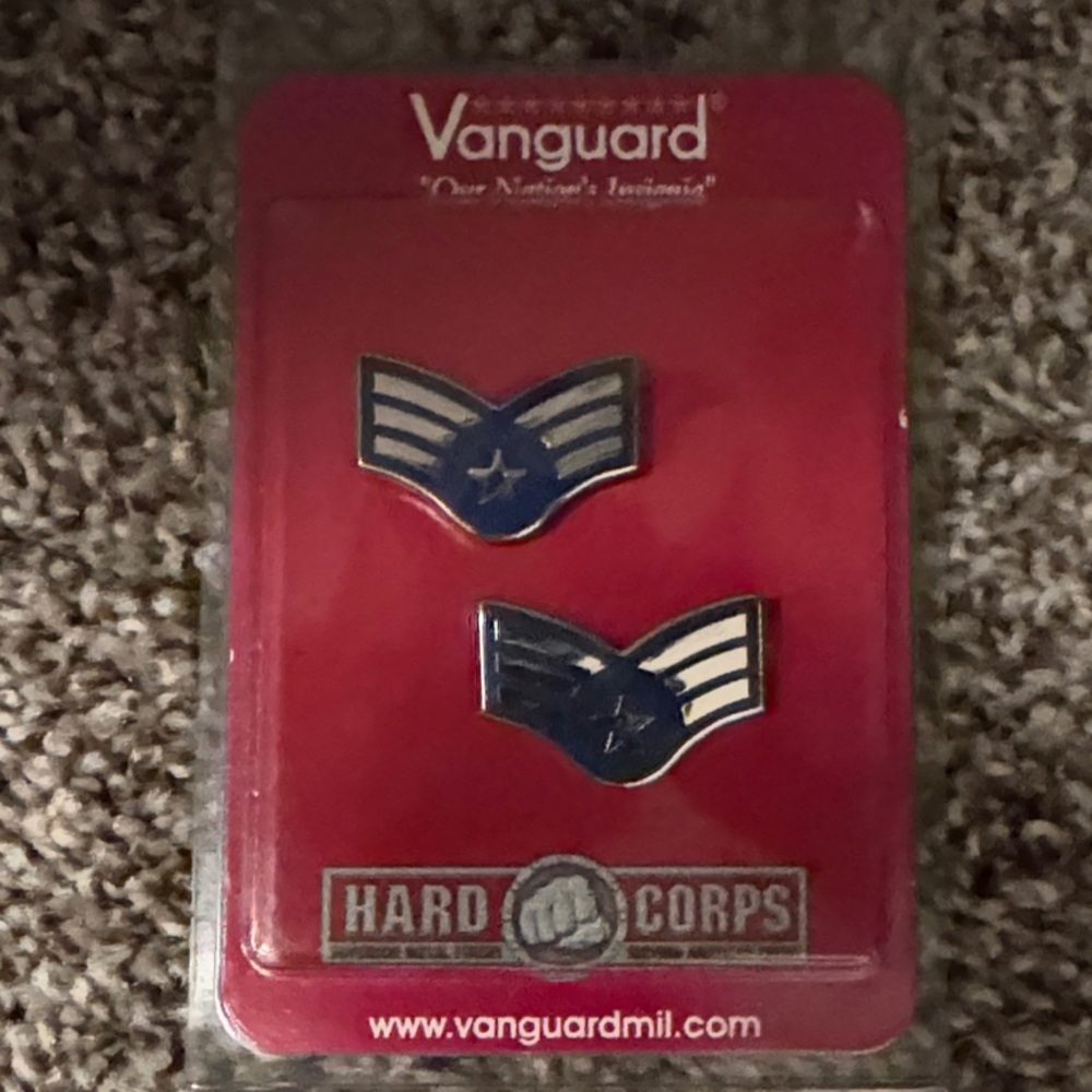 NEW Vanguard 2-Pack U.S. Air Force Senior Airman (E-4) Rank Pins